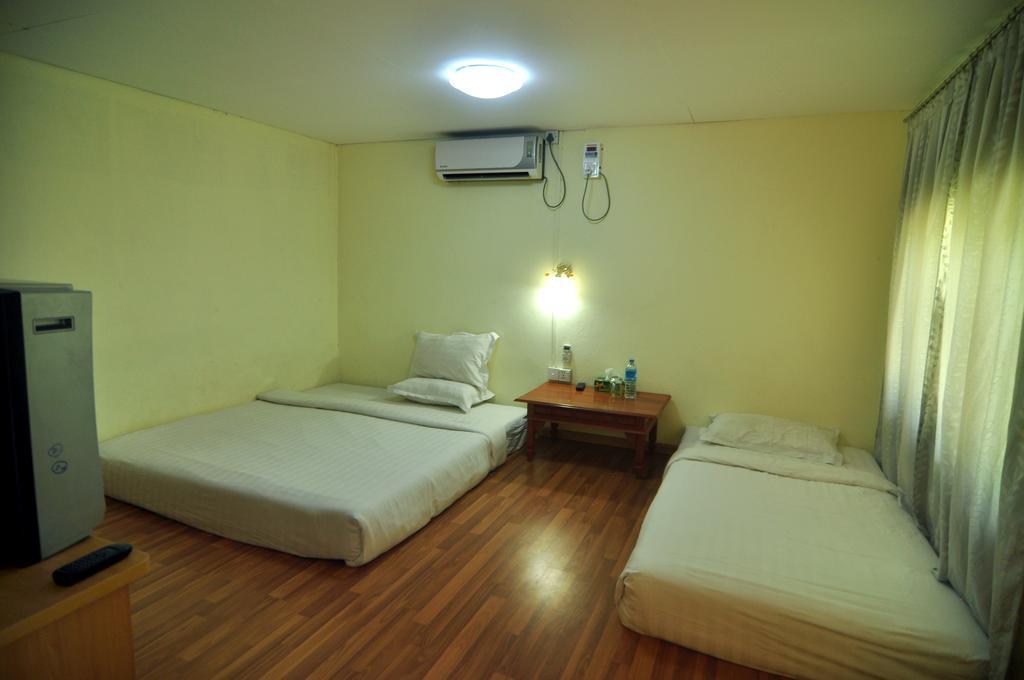 Golden Rose Guest House Old Bagan Zewnętrze zdjęcie